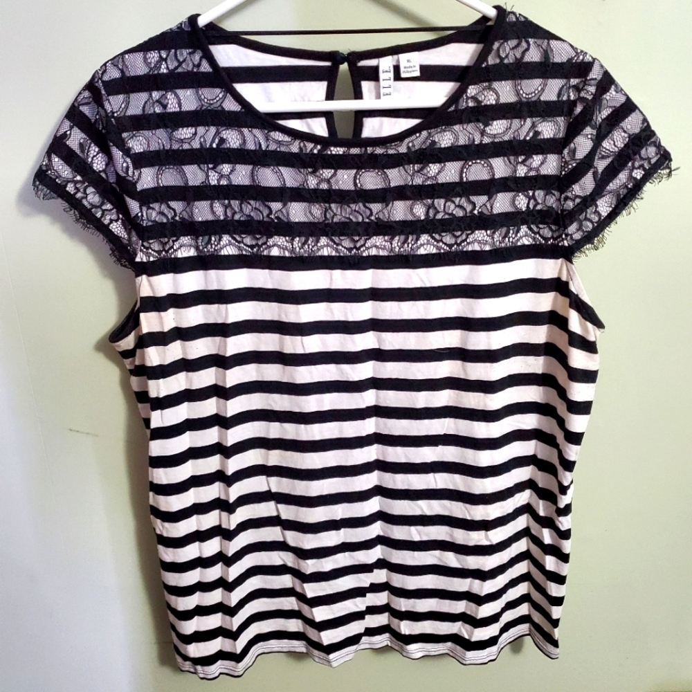 Simple Black and White Lacy Top